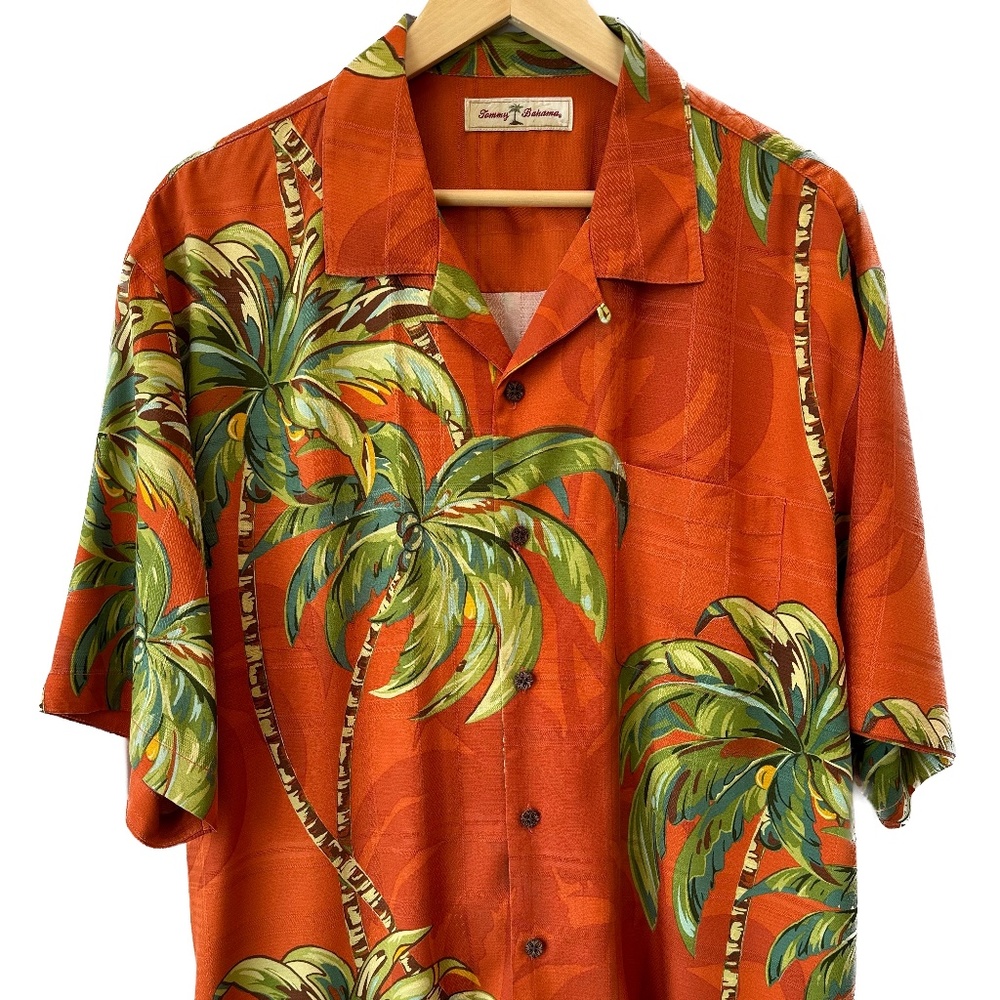 Tommy Bahama Button-Down Hawaiian Shirt.